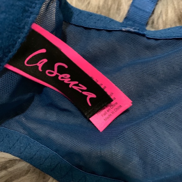 LA SENZA crop bra | size 34D - Picture 7 of 10